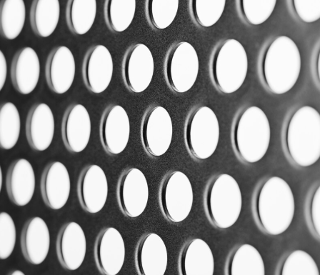 Fita perfurada para fixação: o que avaliar antes de comprar